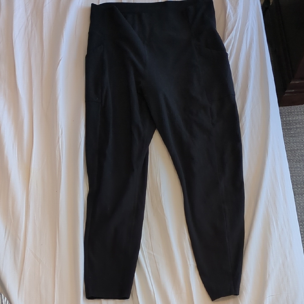 🩷 REI Black Ribbed Leggings With Pockets